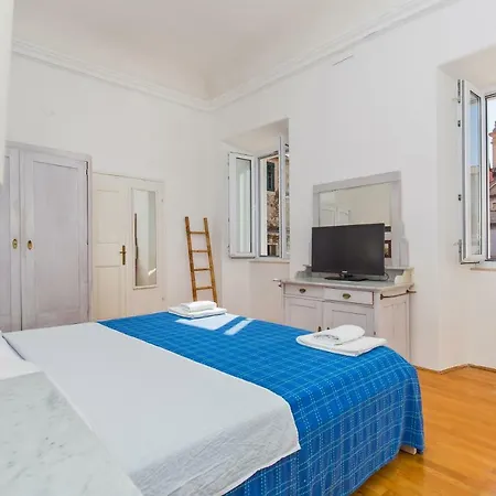 Irundo - Cathedral Appartement